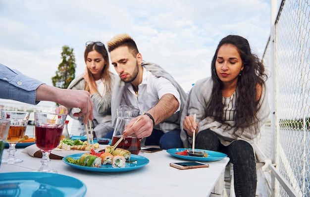 host a seafood boil party