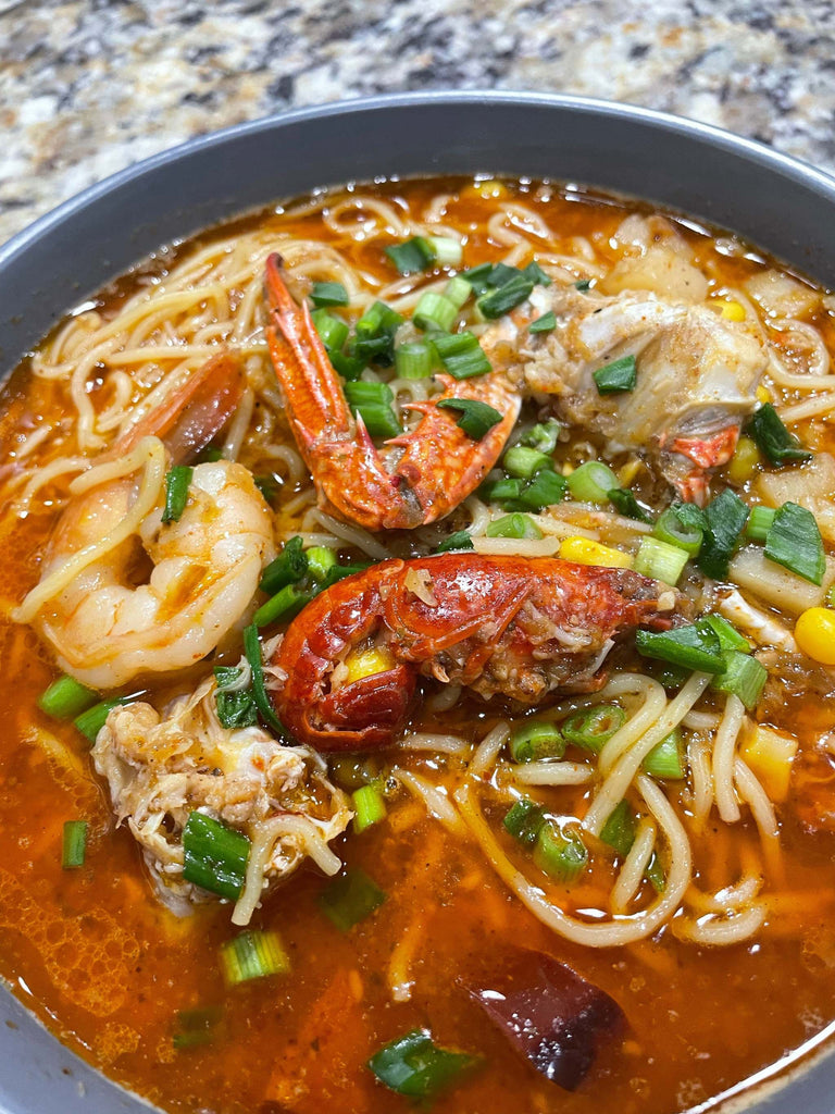 Sausage and seafood noodles