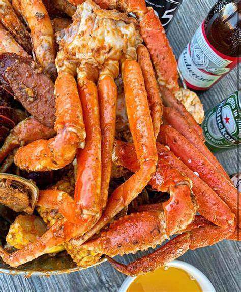 Snow crab boil in a bag